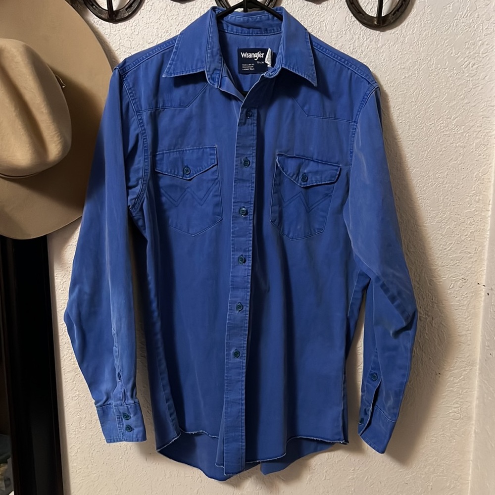 Wrangler Button Up - Picture 1 of 5
